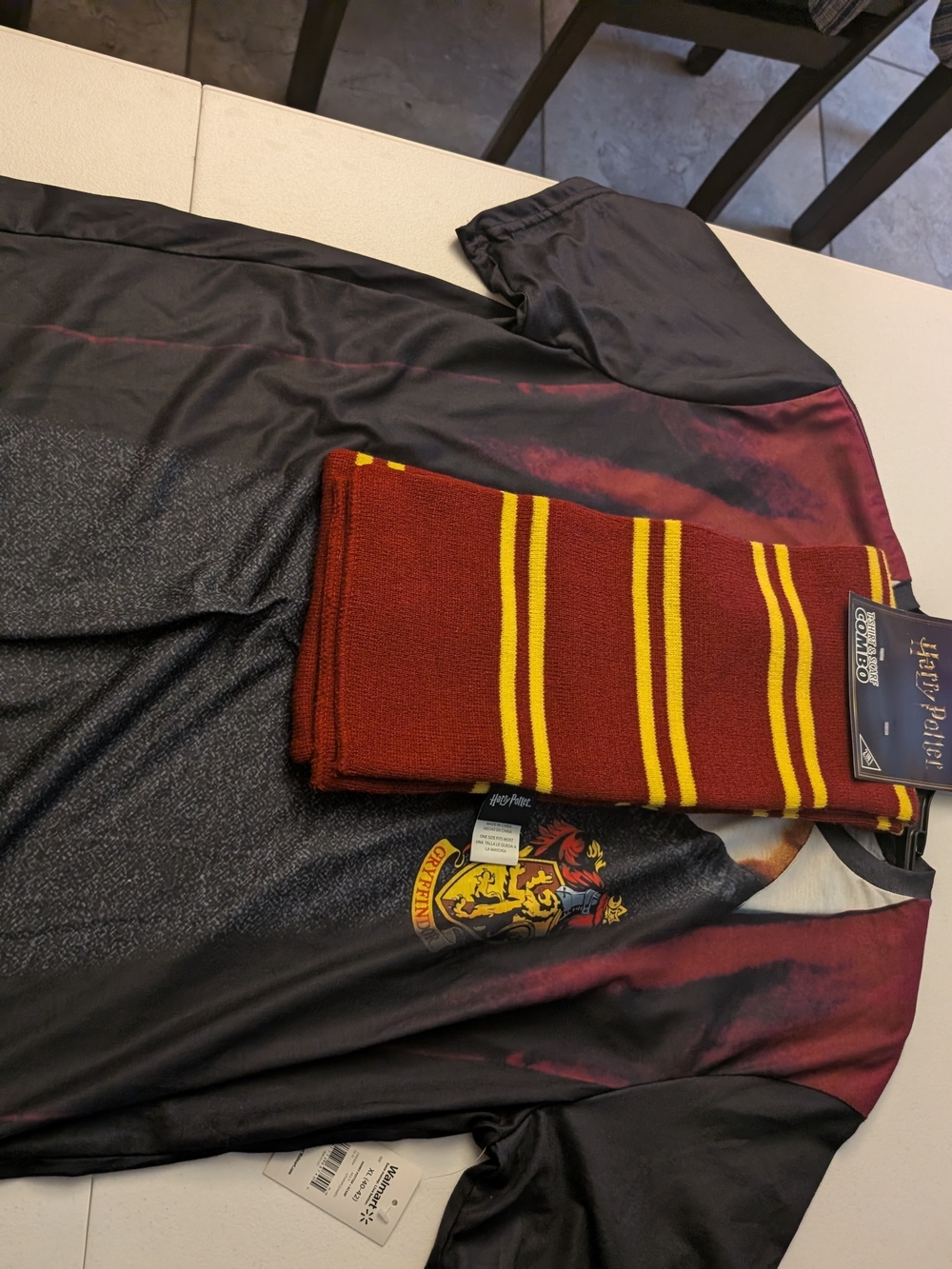 Brand New Harry Potter Themed Cosplay Shirt With Scarf